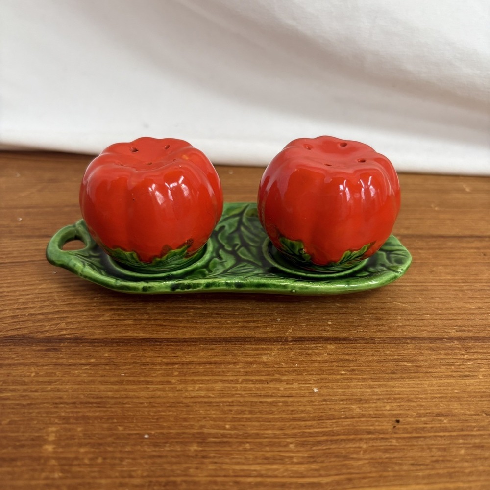 3 Piece Vtg Tomato Salt & Pepper Shakers Set On Tray